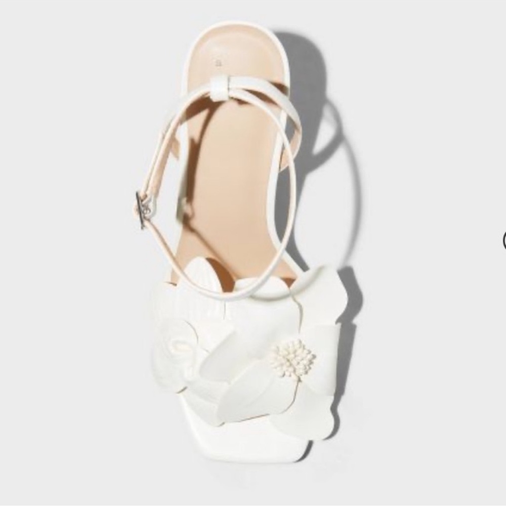 Antonette Heels - A New Day